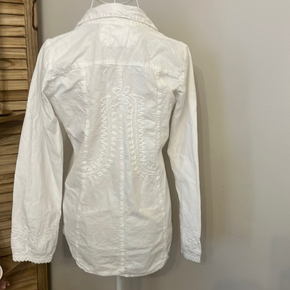 Novica “Lily of the Incas"  White Button-Down Shirt with Embroidery Sz Small - Picture 8 of 8